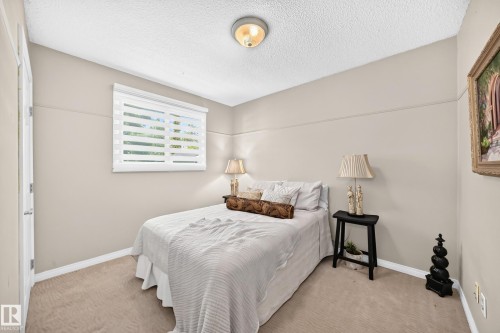 16024 78 Avenue, Edmonton, AB 