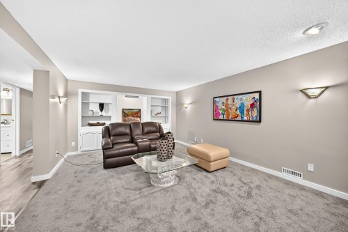 16024 78 Avenue, Edmonton, AB 