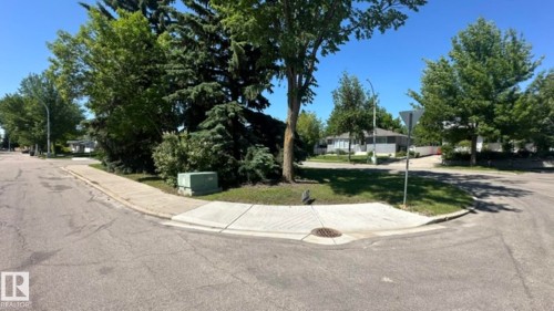 16024 78 Avenue, Edmonton, AB 