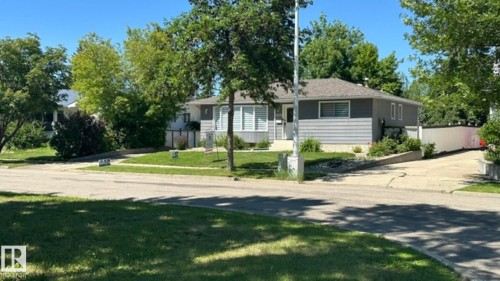 16024 78 Avenue, Edmonton, AB 