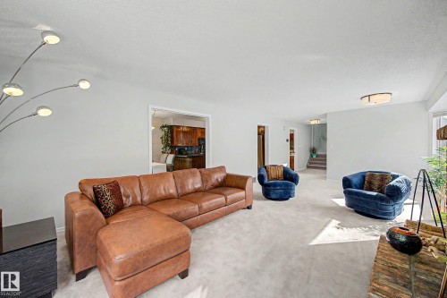 16 Whiteoaks Estates, St. Albert, AB 