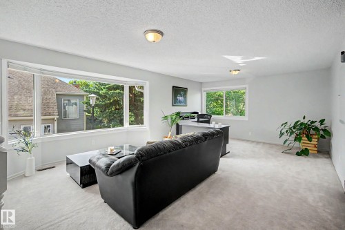 16 Whiteoaks Estates, St. Albert, AB 