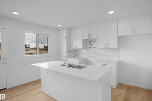 427 Aster Drive, Edmonton, AB 