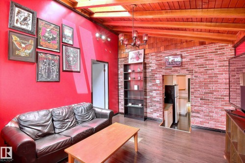 11930 95A Street, Edmonton, AB - Indoor
