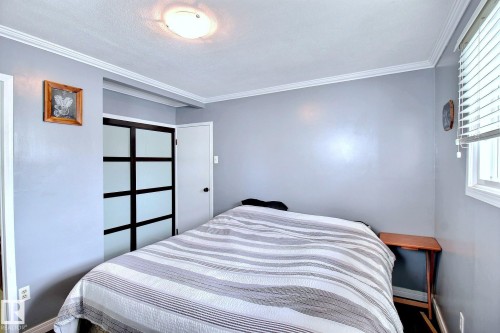 11930 95A Street, Edmonton, AB - Indoor Photo Showing Bedroom