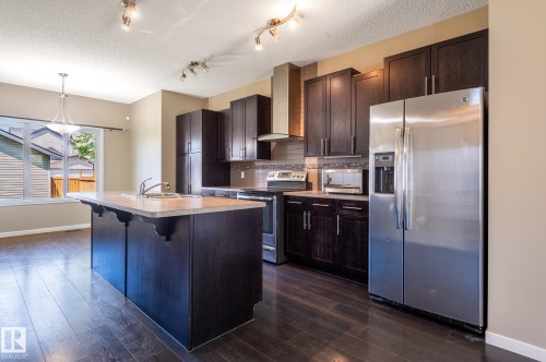 194 Allard Link, Edmonton, AB 