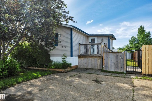 1575 Jubilee Drive   Sherwood Park, AB T8H 1V2
