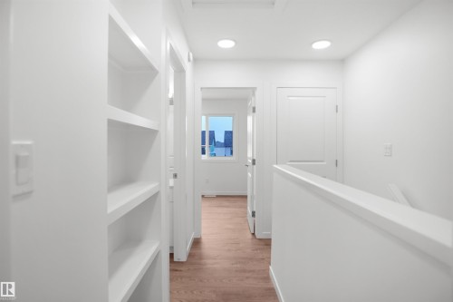 1320 9 Street Nw, Edmonton, AB - Indoor