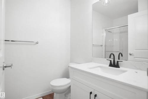 1320 9 Street Nw, Edmonton, AB - Indoor Photo Showing Bathroom