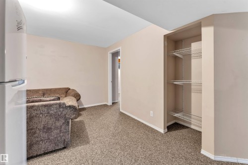 2321 37B Ave Nw, Edmonton, AB 