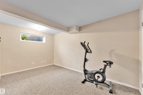 2321 37B Ave Nw, Edmonton, AB 