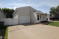2415 West Oak WAY  Edmonton, AB T5S 1T7
