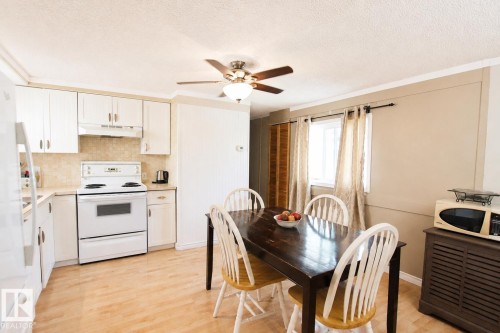 2415 West Oak Way, Edmonton, AB 