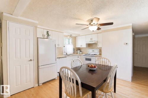 2415 West Oak Way, Edmonton, AB 