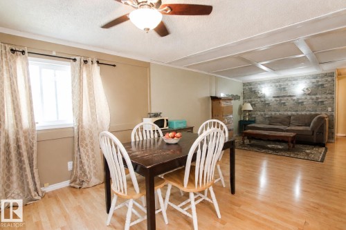 2415 West Oak Way, Edmonton, AB 