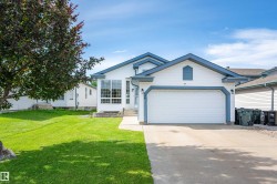 36 DAWSON Crescent  Sherwood Park, AB T8H 1Z6