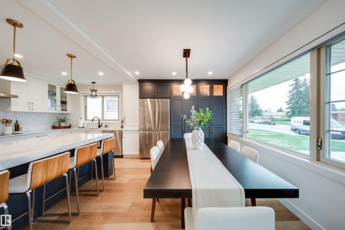 5431 113A Street, Edmonton, AB - Indoor