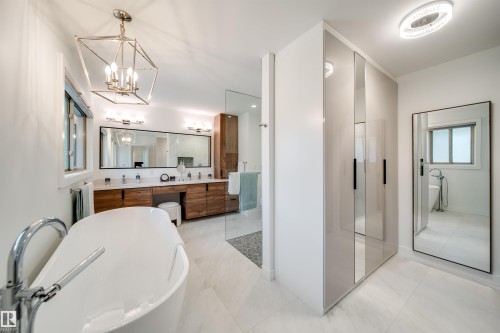5431 113A Street, Edmonton, AB - Indoor
