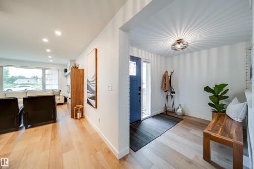 5431 113A Street, Edmonton, AB - Indoor Photo Showing Other Room