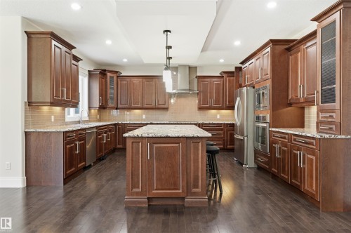 5216 Mullen Crest, Edmonton, AB 