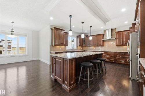 5216 Mullen Crest, Edmonton, AB 