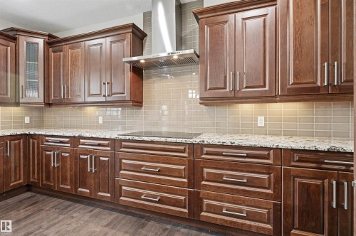 5216 Mullen Crest, Edmonton, AB 