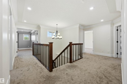 5216 Mullen Crest, Edmonton, AB 