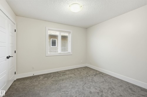 5216 Mullen Crest, Edmonton, AB 