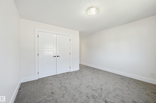 5216 Mullen Crest, Edmonton, AB 