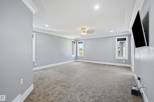 5216 Mullen Crest, Edmonton, AB 