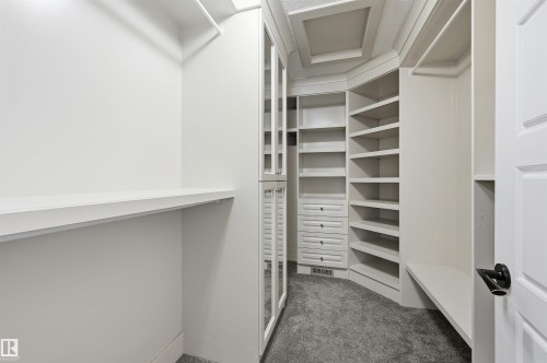 5216 Mullen Crest, Edmonton, AB 