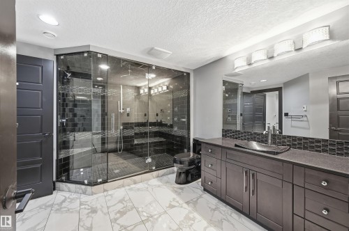 5216 Mullen Crest, Edmonton, AB 