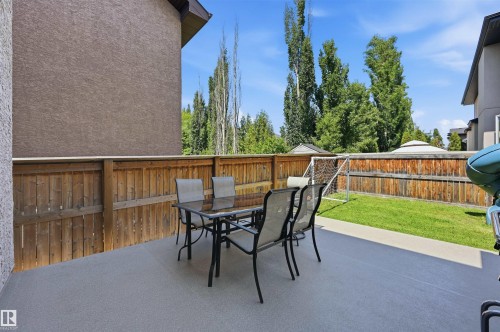 5216 Mullen Crest, Edmonton, AB 