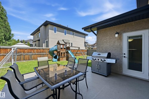 5216 Mullen Crest, Edmonton, AB 
