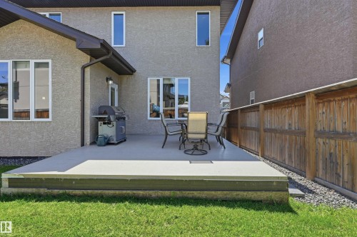 5216 Mullen Crest, Edmonton, AB 