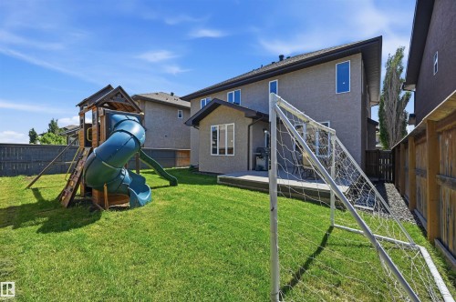 5216 Mullen Crest, Edmonton, AB 
