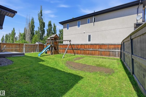5216 Mullen Crest, Edmonton, AB 