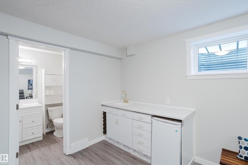 527 171 Street, Edmonton, AB 