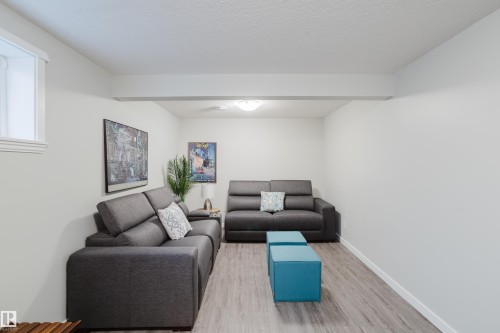 527 171 Street, Edmonton, AB 