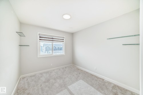 4005 Hawthorn Link Link, Edmonton, AB - Indoor Photo Showing Other Room
