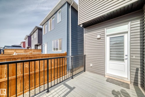 4005 Hawthorn Link Link, Edmonton, AB - Outdoor