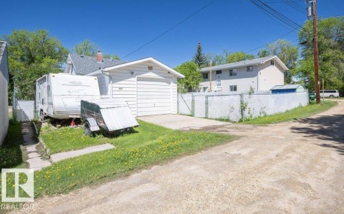 5131 52 Street, Barrhead, AB 