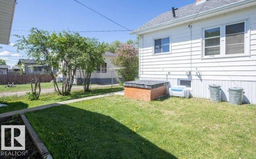 5131 52 Street, Barrhead, AB 