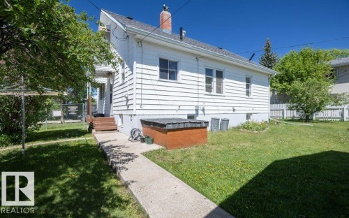 5131 52 Street, Barrhead, AB 