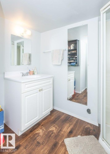 5131 52 Street, Barrhead, AB 