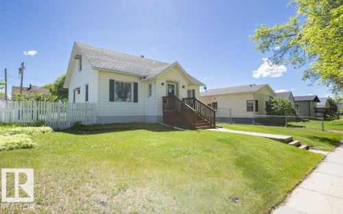 5131 52 Street, Barrhead, AB 