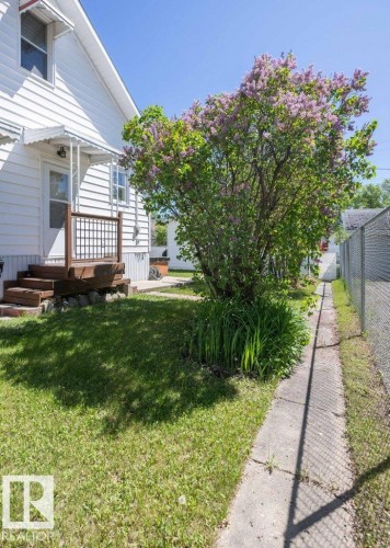 5131 52 Street, Barrhead, AB 