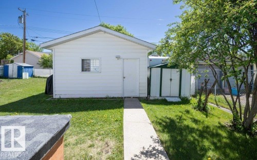 5131 52 Street, Barrhead, AB 