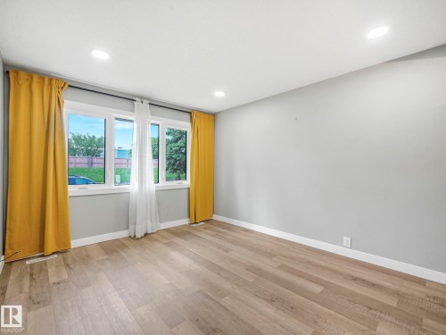 5421 22 Avenue, Edmonton, AB 