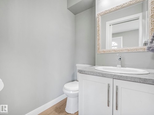 5421 22 Avenue, Edmonton, AB 